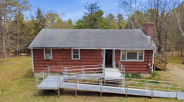 392 Elm Street, Mechanic Falls, ME 04256