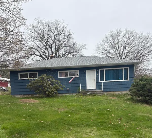 5 Western Avenue, Jay, ME 04239