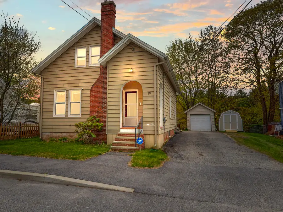 19 Fairlawn Avenue, Lewiston, ME 04240 - #3