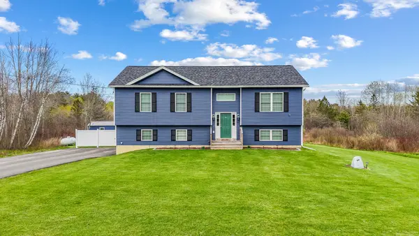 43 Boxwood Lane, Hermon, ME 04401