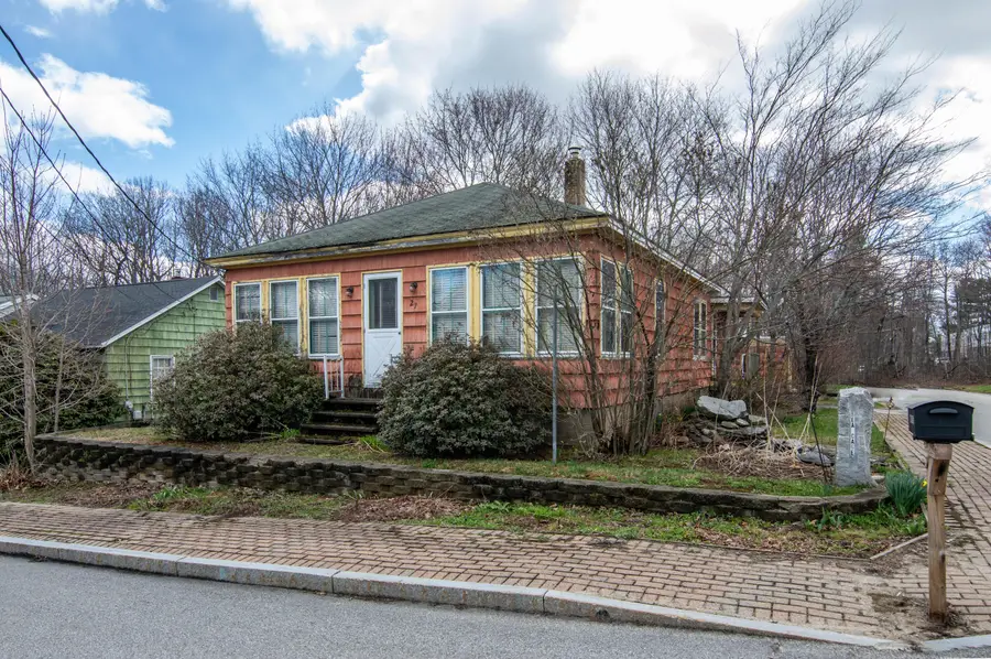 27 Reservoir Avenue, Lewiston, ME 04240 - #2