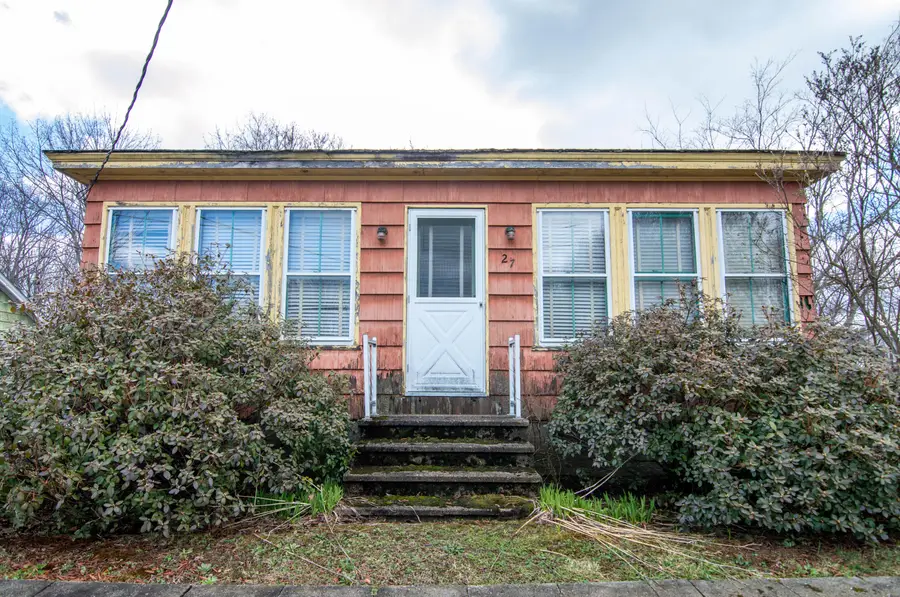 27 Reservoir Avenue, Lewiston, ME 04240 - #3