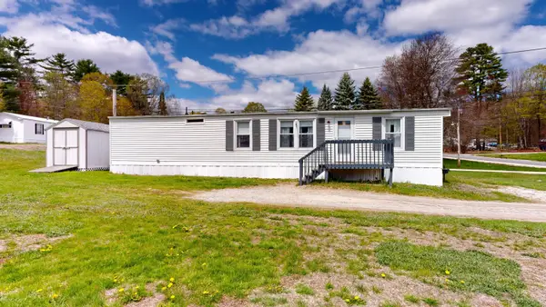 28 North Street, Mechanic Falls, ME 04256