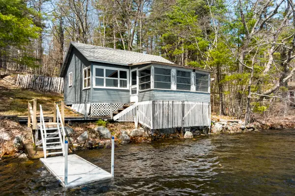 38 Beach Lane, Damariscotta, ME 04543