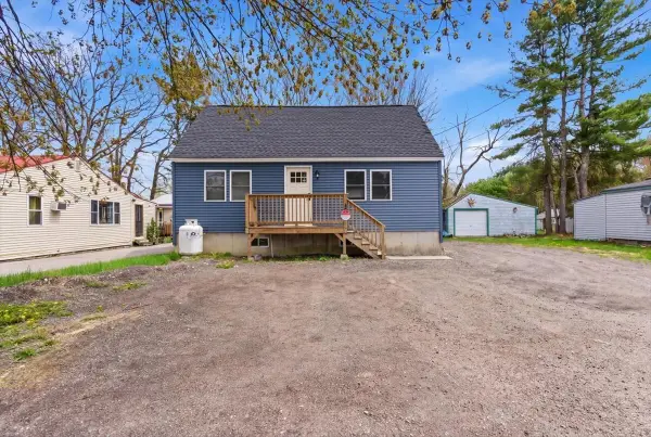 18 Coolidge Avenue, Saco, ME 04072