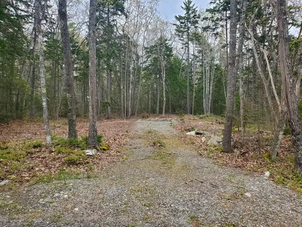 36 Eastwood Court, Bristol, ME 04539
