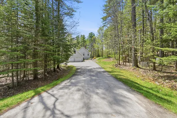 23 Cove Road, Readfield, ME 04355