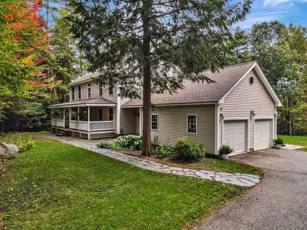 8 Wedgewood Drive, Oakland, ME 04963