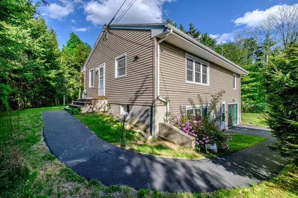 1033 Bridgton Road, Westbrook, ME 04092