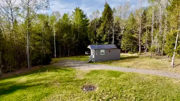 98 Willimantic Road, Monson, ME 04464