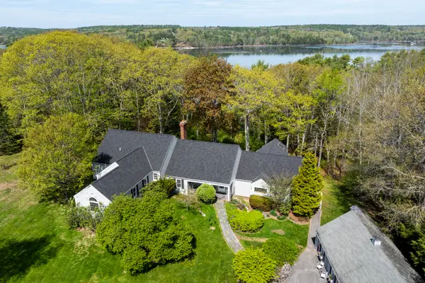 31 Woodward Farm Road, Bristol, ME 04539