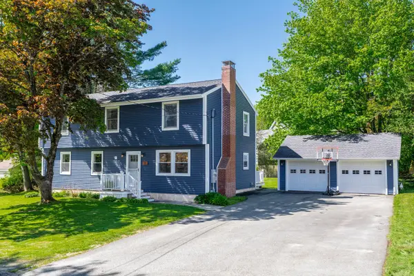19 Hamlin Road, Falmouth, ME 04105