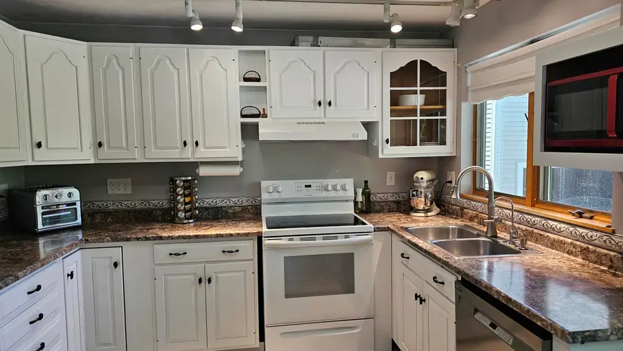 28 Park Avenue E, Brewer, ME 04412 - #3