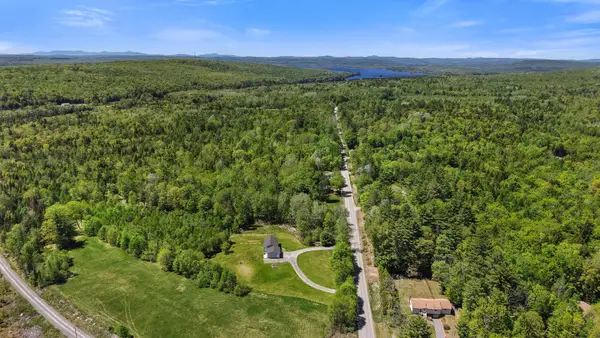 32 Pond Road, Saint Albans, ME 04971