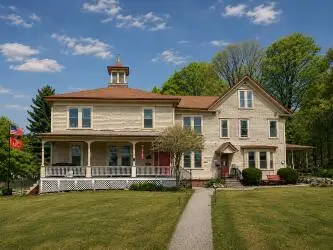 Address Withheld By Seller, Auburn, ME 04210