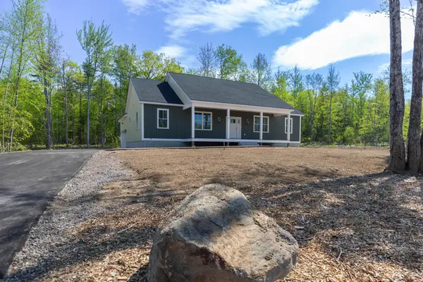 25 Tomahawk Lane, Berwick, ME 03901