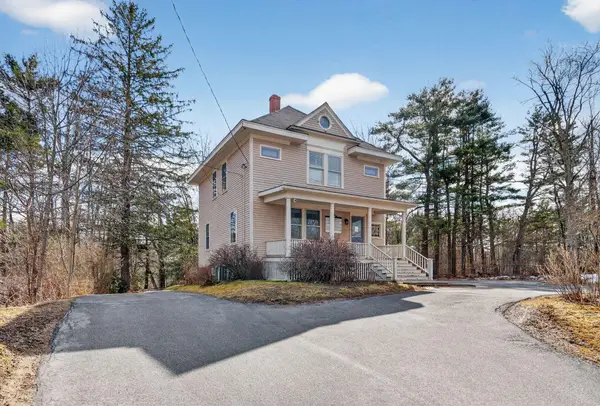 133 Gray Road, Falmouth, ME 04105