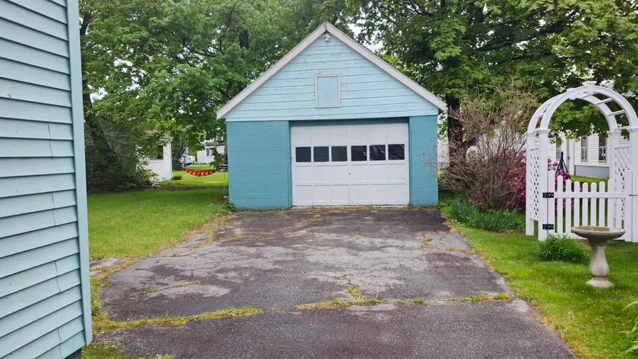 28 Eastland Avenue, Millinocket, ME 04462 - #2