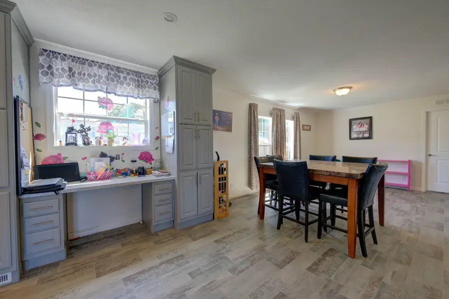 20 Purington Avenue, Mechanic Falls, ME 04256 - #3