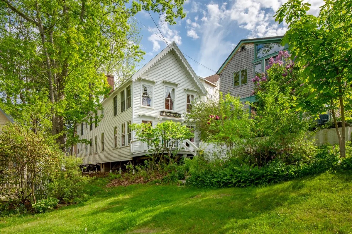 14 Auditorium Park, Northport, ME 04849 - #1