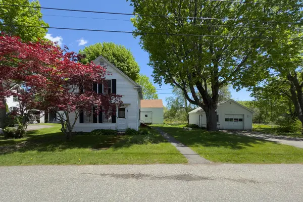 17 Georges Street, Thomaston, ME 04861