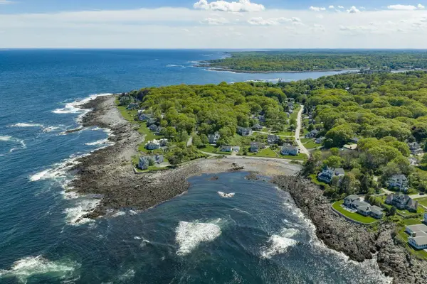 13 Wavecrest Drive, York, ME 03909