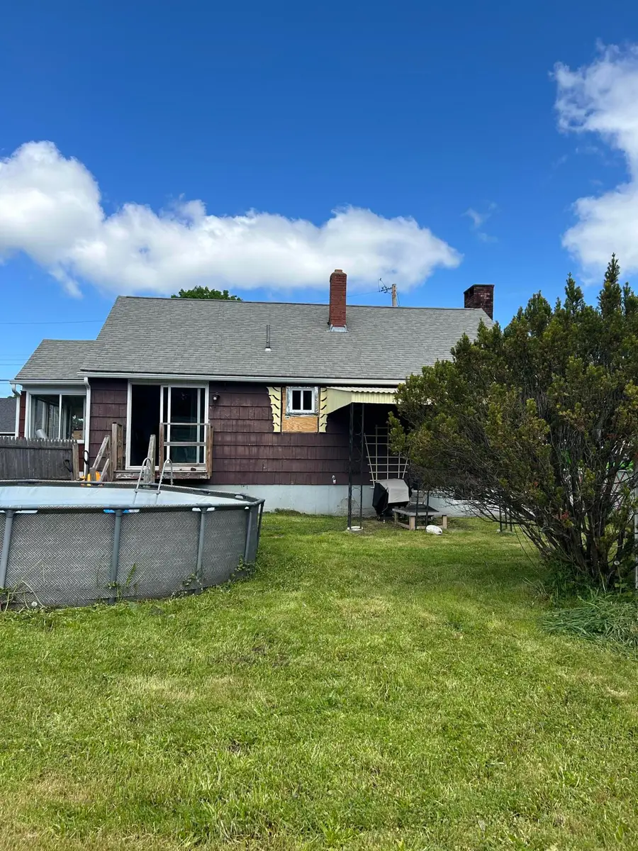 6 Holy Family Street, Lewiston, ME 04240 - #3