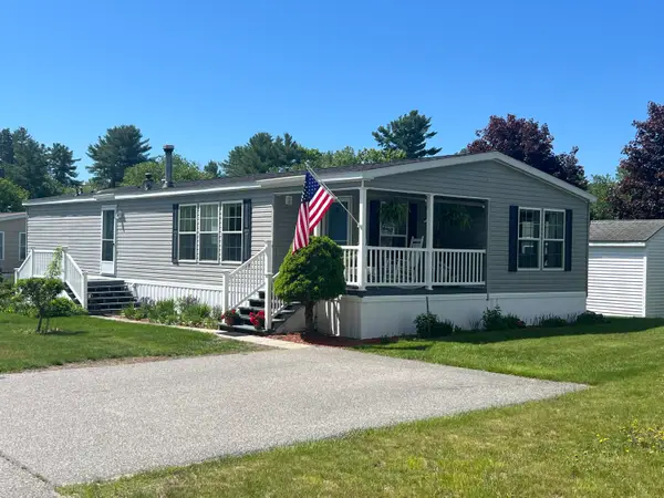 20 Town And Country Drive, Lisbon, ME 04250