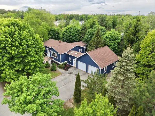 5 Greenfield Avenue, Bangor, ME 04401