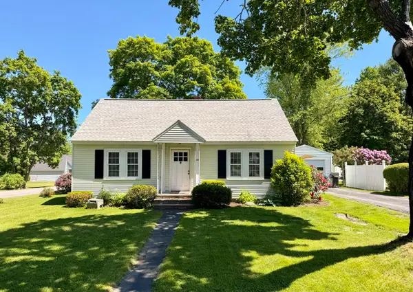 24 Pierce Street, Gardiner, ME 04345