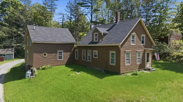 180 Bremen Road, Waldoboro, ME 04572