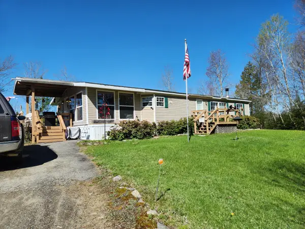 16 Cowboy Lane, Whitefield, ME 04353