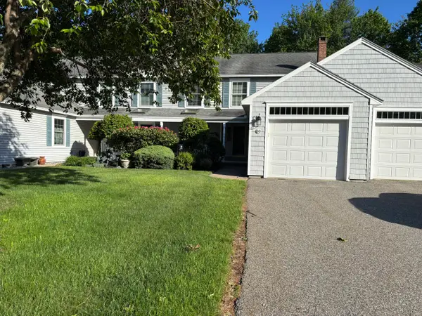 80 Stratford Place #80, Kennebunk, ME 04043