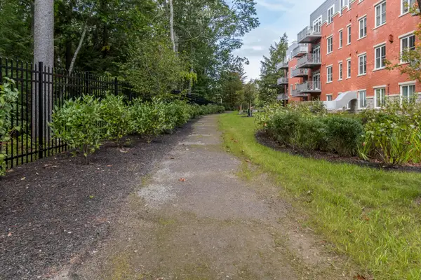 75 Mcauley Way #306, Portland, ME 04103