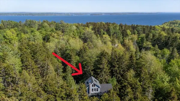11 Jack Rabbit Road, Northport, ME 04849