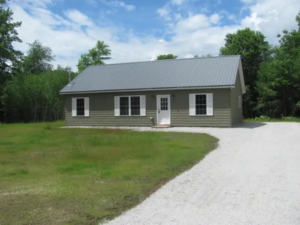 3 Wyatts Way, Oxford, ME 04270
