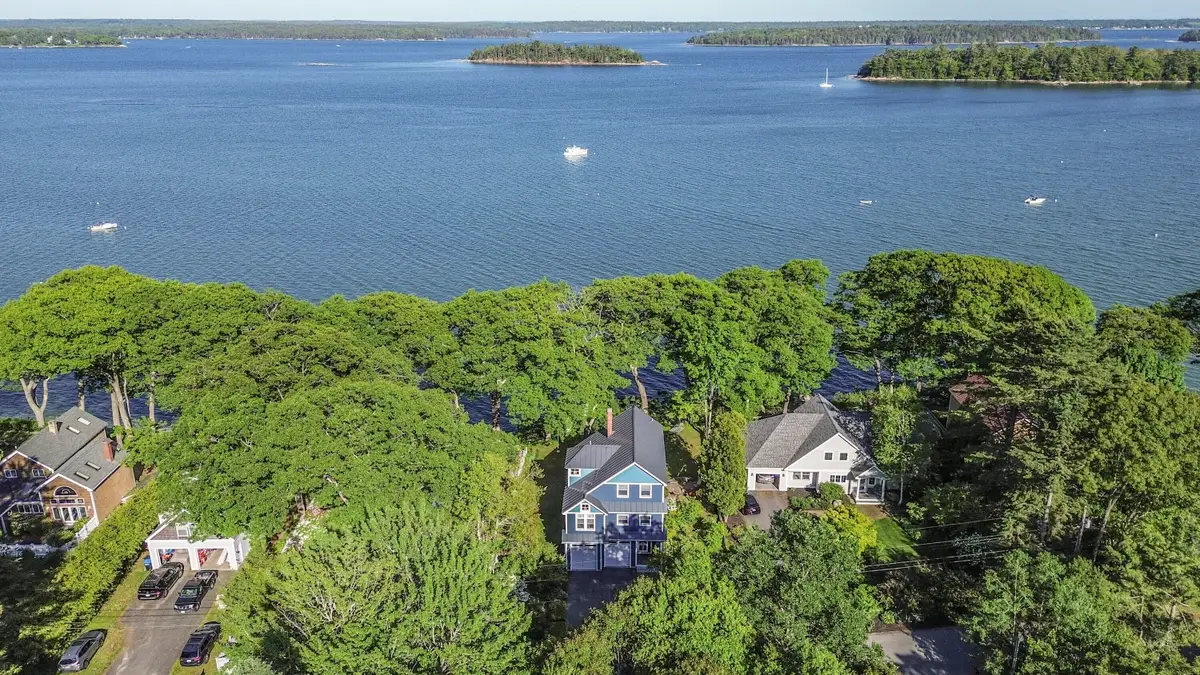86 Maquoit Drive, Freeport, ME 04032 - #1