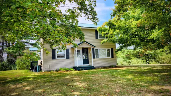100 Goulds Ridge Road, Greenbush, ME 04418