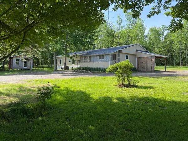 199 Dunn Road, Dexter, ME 04930