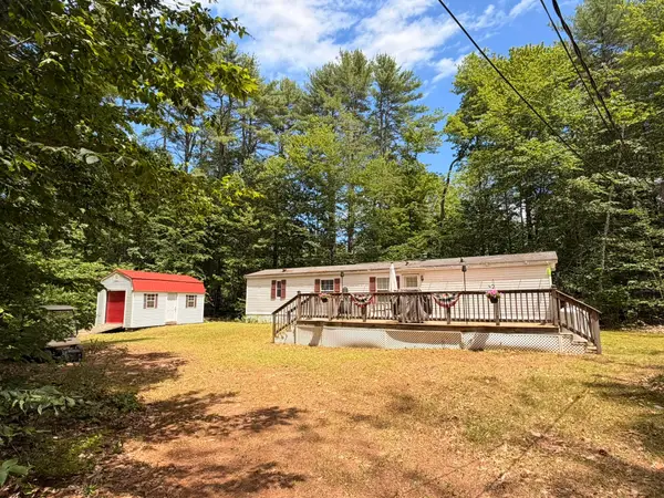 33 Wildflower Lane, Naples, ME 04055