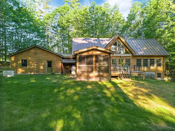 64 Parsons Road, Norway, ME 04268