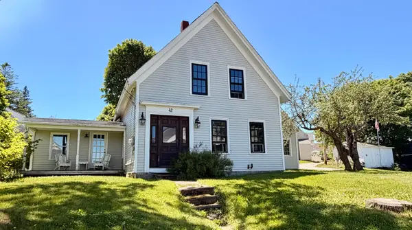 42 High Street, Vinalhaven, ME 04863