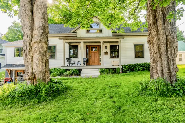 17 Green Street, Dover-Foxcroft, ME 04426