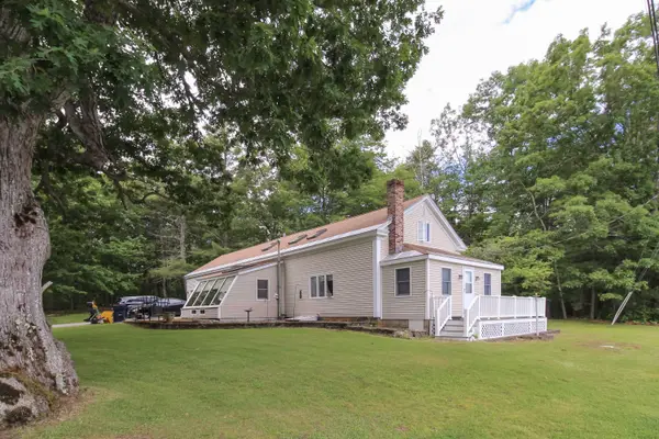 426 Hight Road, Dayton, ME 04005