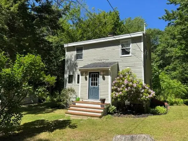 37 Pleasant Valley Road, Cumberland, ME 04021