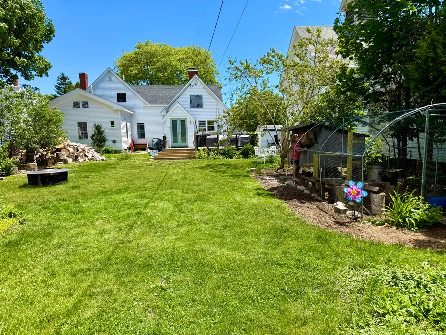 8 Pleasant Street, Vinalhaven, ME 04863 - #2