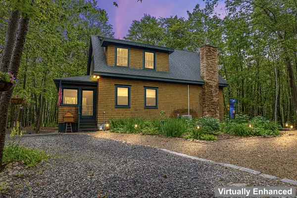 7 Lakeview Circle, Frye Island, ME 04071
