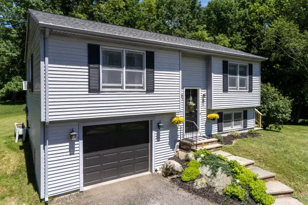 196 Holmes Road, Winthrop, ME 04364