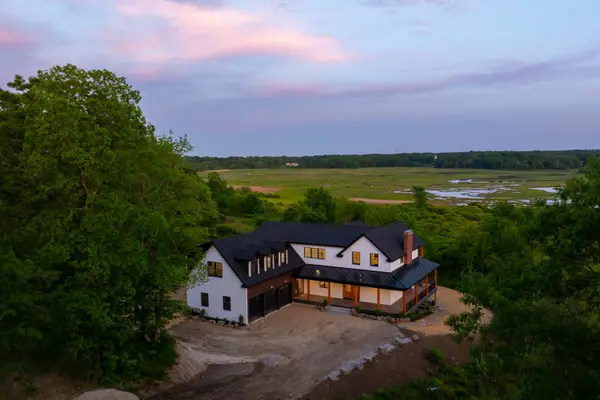 80 Wells Road, Cape Elizabeth, ME 04107