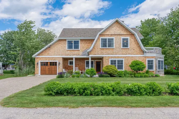7 Peninsula Drive, Kennebunk, ME 04043